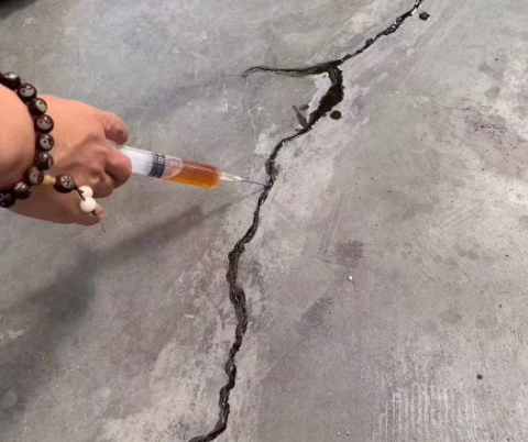 松江混凝土裂缝修补技术详解​