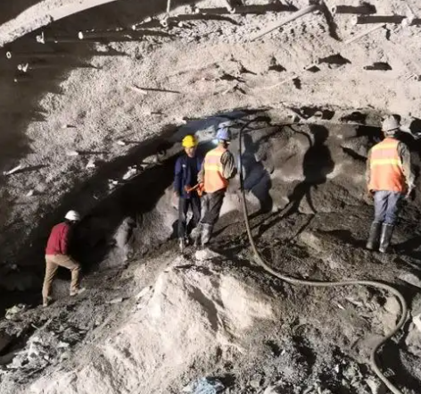 松江拱顶带模注浆料的施工流程及注意事项